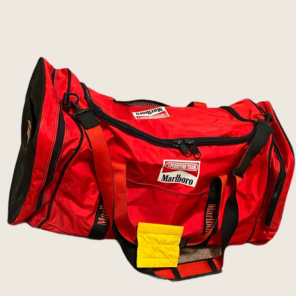 Marlboro Adventure Team 90s
collectors duffel bag